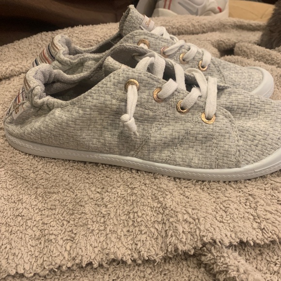 Tommy Bahama no tie slip on sneakers - Picture 2 of 7